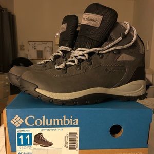 Women’s Columbia Newton Ridge Boots size 11